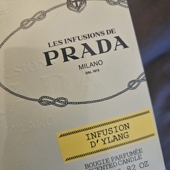 Prada Infusion d'Ylang Scented Candle - Picture 4 of 7